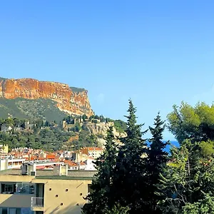la-cigale-du-port.fr-provencehotel.com/